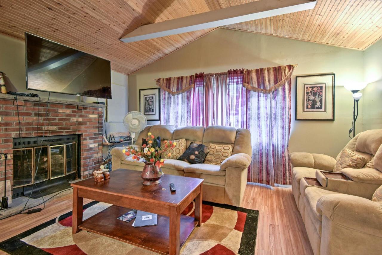 Cozy Arrowhead Lake Home With Sunroom And Pool Access! Pocono Lake Eksteriør bilde