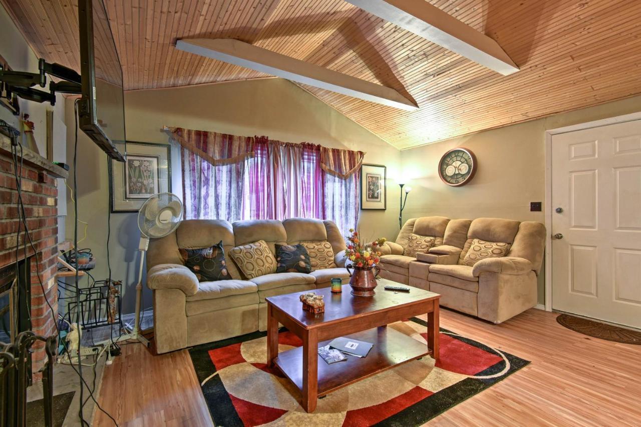 Cozy Arrowhead Lake Home With Sunroom And Pool Access! Pocono Lake Eksteriør bilde