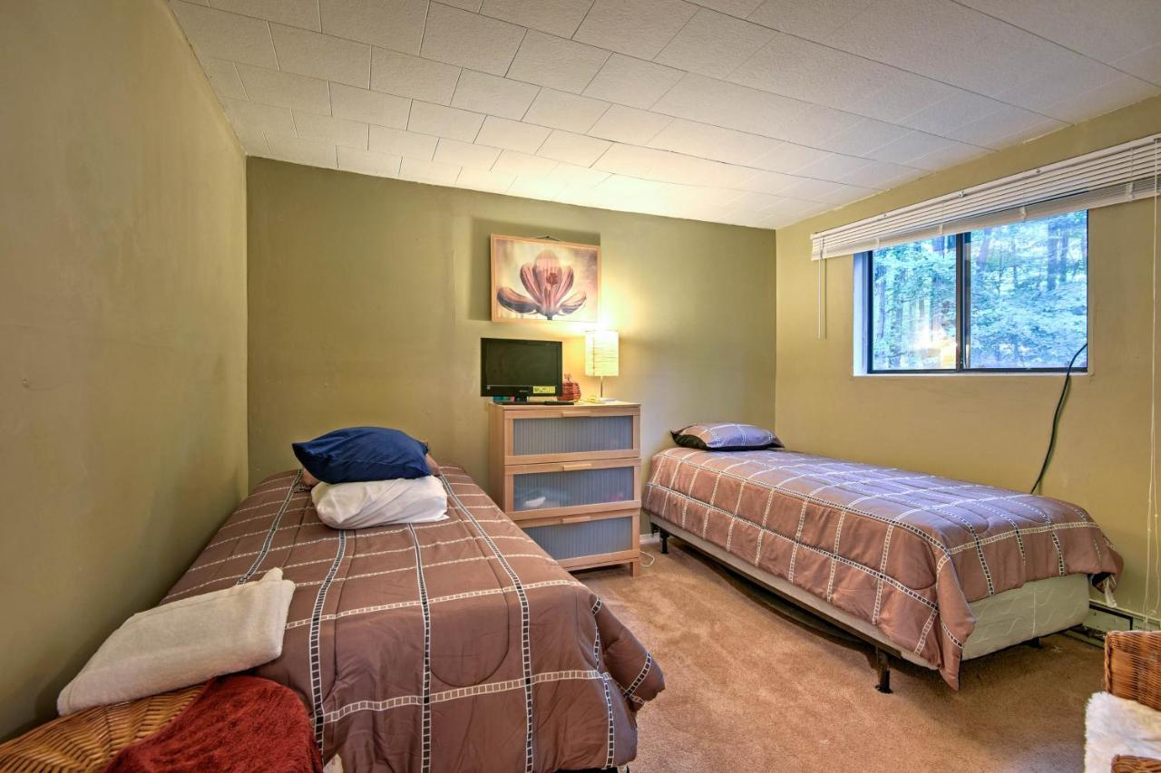 Cozy Arrowhead Lake Home With Sunroom And Pool Access! Pocono Lake Eksteriør bilde